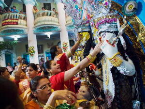 كيف تشبه الآلهة الهندية آلهة النظام في سوريا؟ كيف تشبه الآلهة الهندية آلهة النظام في سوريا؟