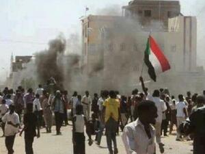 مظاهرات حاشدة في جامعة الخرطوم تنديدا برفع الأسعار مظاهرات حاشدة في جامعة الخرطوم تنديدا برفع الأسعار