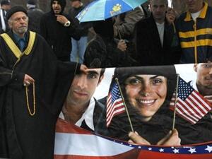 المسلمون منقسمون حتى في أمريكا. المسلمون منقسمون حتى في أمريكا.