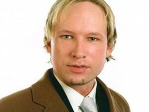 منفذ هجمات النرويج أشقر الشعر أزرق العينين.