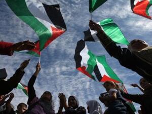 فرحة بتحرير الأسرى الفلسطينيين. فرحة بتحرير الأسرى الفلسطينيين.