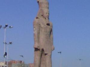 نقل تمثال رمسيس من ميدانه هو أحد إنجازات مبارك التي لا يعرف سببها إلى الآن! نقل تمثال رمسيس من ميدانه هو أحد إنجازات مبارك التي لا يعرف سببها إلى الآن!