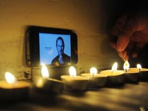 هل التونسي محمد البوعزيزي أعظم من ستيف جوبز؟ هل التونسي محمد البوعزيزي أعظم من ستيف جوبز؟