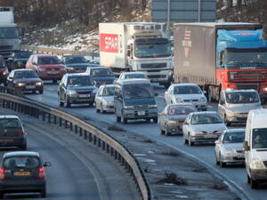 كيف يمكن حل مشكلة الازدحام في السعودية؟