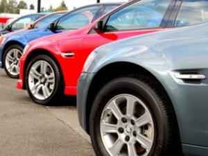 رفع الحد الاعلى لقيمة سيارة كبار مسؤولي الدولة 