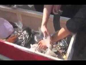 صورة من الفيديو المثير للجدل حول تلفيق الأسلحة للمعتصمين في رابعة العدوية والنهضة!