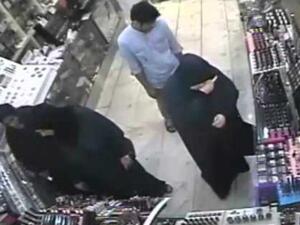 عصابات نسائية لسرقة المحال التجارية 