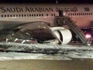 هبوط طائرة سعودية بدون عجلات