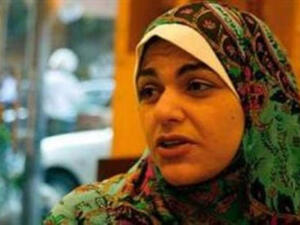 الناشطة السياسية المصرية نوارة نجم الناشطة السياسية المصرية نوارة نجم