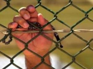 الأسرى الفلسطنيون يضربون عن الطعام احتجاجا على ظروف اعتقالهم الأسرى الفلسطنيون يضربون عن الطعام احتجاجا على ظروف اعتقالهم