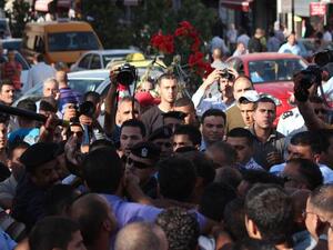 مظاهرات وغضب واسع ضد زيارة موفاز لـ "رام الله"