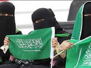 سعوديات على مدرجات ملاعب كرة القدم