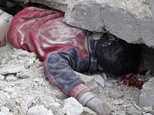  ارتفاع عدد قتلى غارات على شرقي دمشق إلى 33 قتيلا