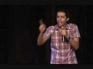 استاند ابو كوميدي يهزأ من المرشح الانتخابي "أحمد شفيق"  استاند ابو كوميدي يهزأ من المرشح الانتخابي "أحمد شفيق"