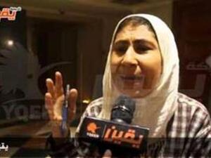 تعليقات ساخرة وغاضبة على فيديو لسيدة مصرية تبالغ في مدح السيسي