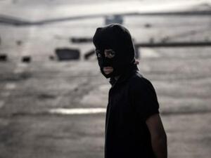 في الأنبار أفاد مصدر في الشرطة بأن جنديين قتلا وأصيب اثنان آخران