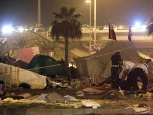 شرطة تزيل خيمة اعتصام في دوار اللؤلوة/أ.ف.ب