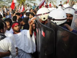 البحرين تشهد أسوأ اضطرابات تمر بها منذ التسعينات 