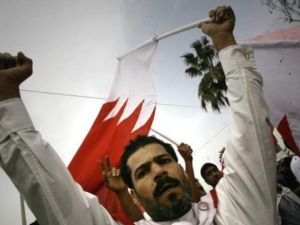 البحرين حريصة على اظهار ان الاستقرار عاد اليها بعد الاضطرابات التي تفجرت في فبراير شباط