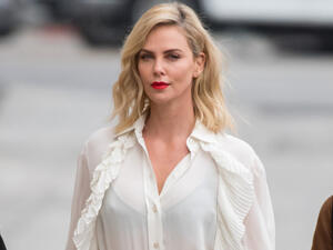 تشارليز ثيرون