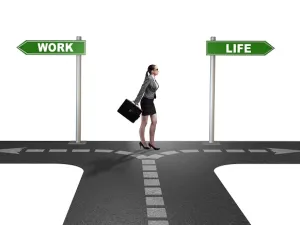 The happiest people and most capable of striking a balance between work and life do not necessarily work fewer hours. (Shutterstock)