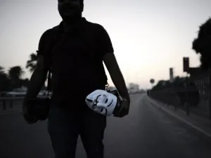   الجنائية أصدرت حكمها  على ثلاثة متهمين في جناية حيازة واحراز أسلحة نارية وذخائر