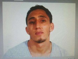 باكير ادريس المغربي الاصل وقالت انه محل مطاردة للاشتباه بوقوفه خلف الهجوم