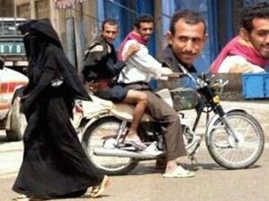 Even the fully covered face the wrath of sexist men's wondering eyes. (image courtesy of mokh libnene)