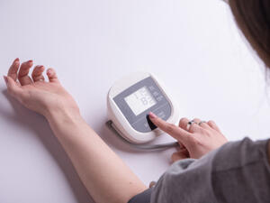 يجب لمرضى ضغط الدم تناول الأطعمة التي تحتوي على نسبة من البوتاسيوم
