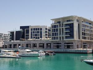 The Bloom Marina retail promenade is destined to house 14 renowned F&B brands, with most of these overlooking the marina and offering panoramic views of the Abu Dhabi skyline.