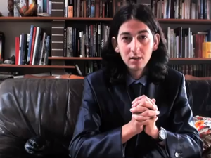 مدون مغربي ظهر في شريط فيديو يدعو للإفطار في رمضان. مدون مغربي ظهر في شريط فيديو يدعو للإفطار في رمضان.