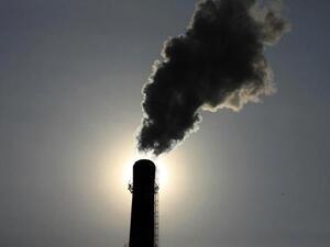 Egypt plans to encourage the private sector to invest in clean energy technologies and make industrial facilities more energy-efficient. (Al Bawaba/File)