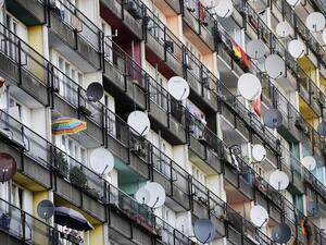 Under Algerian law, foreign channels must broadcast their content from abroad but dozens of satellite television channels have been broadcasting news and social programs from Algeria. (Twitter)



(Twitter)