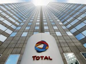 
The Paris Court of Appeal directed Total to pay a €750,000 [$826,000] fine. Vitol also received a €300,000 fine. (VK)