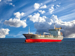 Since last May, Egypt has purchased 400,000 tons of kerosene, 200,000 tons of gasoline and 100,000 tons of diesel from Saudi Aramco. (Shutterstock)