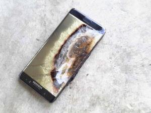 Samsung has permanently halted production of the Galaxy Note 7 less than two months after launch following reports that some batteries caught fire. (Twitter)