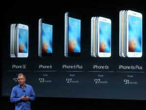 Apple Vice President of Product Marketing Gregory Joswiak introduces the new iPhone SE at Apple headquarters in Cupertino, California on March 21, 2016. (AFP/Josh Edelson)