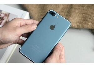 A leak of the purported iPhone 7 Plus. Notice the dual-camera on it. (Khaleej Times) A leak of the purported iPhone 7 Plus. Notice the dual-camera on it. (Khaleej Times)