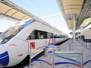The project aims to meet the transportation demand of 13.9 million passengers annually by 2025 from the current 5.6 million.  (Worldbulletin.net)