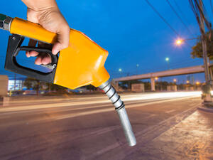 Prices of oil derivatives on the local market are calculated based on international prices, with the addition of other costs such as shipment, handling and taxes. (Shutterstock)

