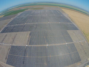 The Lilyvale Solar Farm in Queensland is expected to begin operations towards the end of 2018. (Abdul Lateef Jameel Energy)