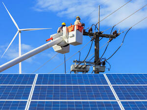 Saudi Arabia plans to award contracts for two new solar and wind power plants. (File photo)