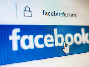 "Trending" topics on Facebook will now feature a publisher's headline to add context. (Shutterstock)