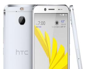 One of the key selling points of the HTC 10 evo is that the phone supports HiRes audio which is the reason a USB Type-C headset is included with the package. (PhoneAndroid.com)
