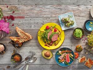 Celebrating the fusion of sunshine and seasonal fare, the brand’s global food and beverage campaign, California dreamin’.
