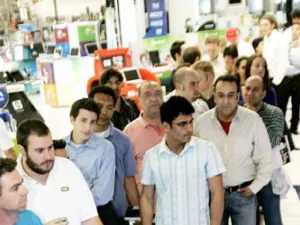 The nature of life in the UAE is making it hard for residents to think about saving money, according to a new survey. (File photo)