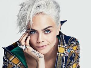 الممثلة وعارضة الأزياء العالمية كارا ديليفين