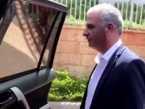 Kahlon tries 'Kiki challenge (Instagram)