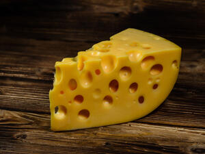 يجب عدم الإفراط في تناول جبنة الشيدر لأنها تحتوي على كمية هائلة من الملح
