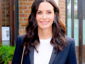 Courteney Cox "doesn't see" a 'Friends' reunion happening (Source: cox.courteney / Instagram ) Courteney Cox "doesn't see" a 'Friends' reunion happening (Source: cox.courteney / Instagram )